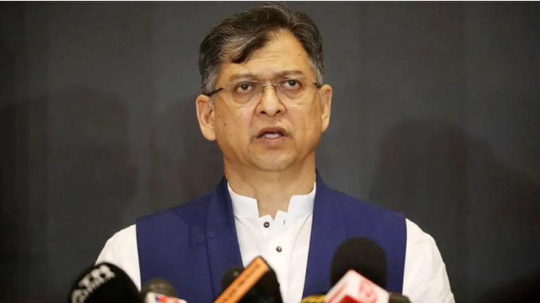 সালাহউদ্দিন আহমদ স্বরাষ্ট্র মন্ত্রণালয়ের দায়িত্বে